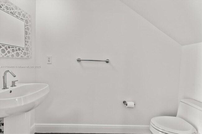 Building Photo - 3131 NE 188th St