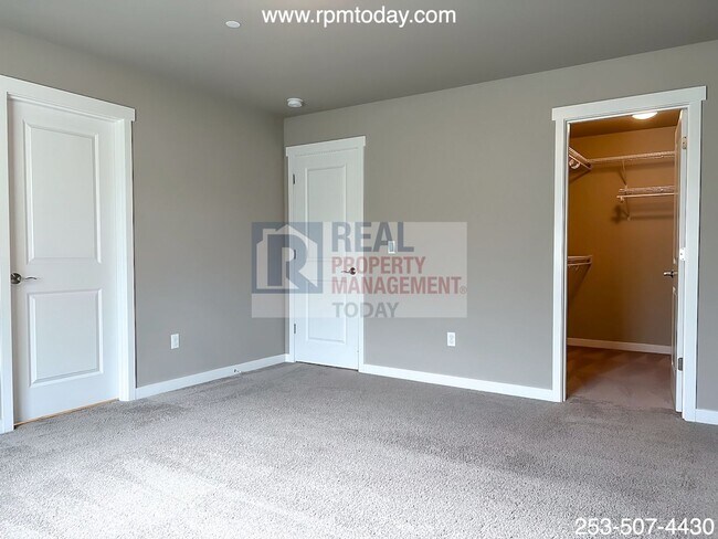 Building Photo - Vincent - 1539-1541 (Rainier Group)