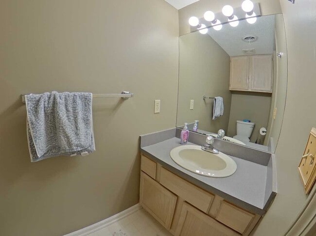Building Photo - 3D Tour Available - West Side + Fenced-in Yard + Washer & Dryer Included Attached 1-Car Garage! A...