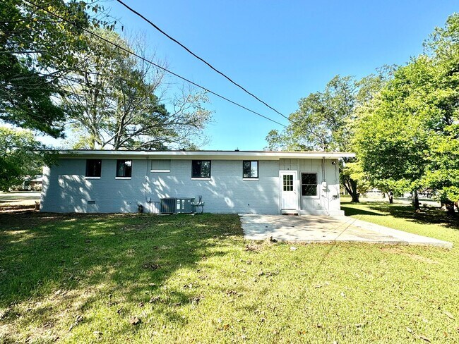 Building Photo - Nice home in Decatur!