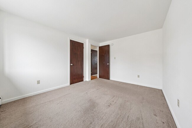 Building Photo - 110 Losson Rd