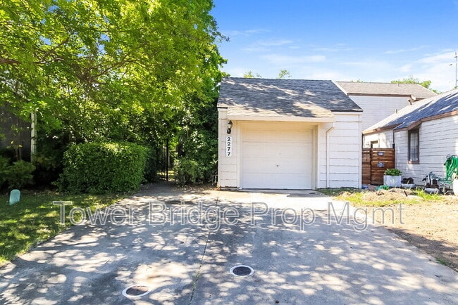 Building Photo - 2277 Sandcastle Way