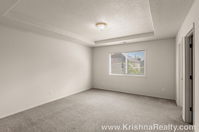 Building Photo - Charming 3 BD* 2.5 BA* Single Family Home ...