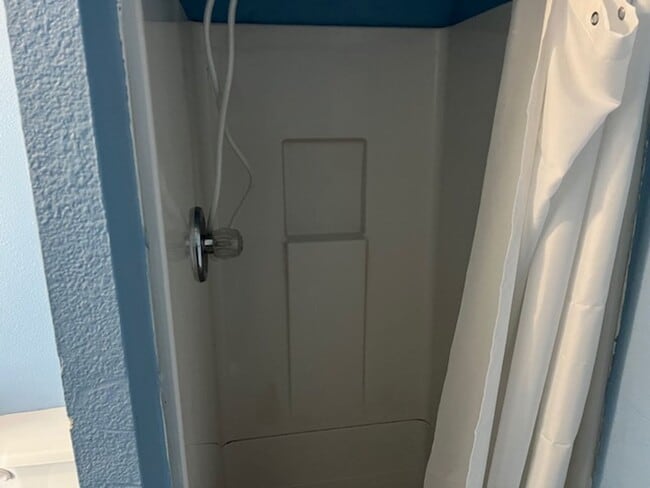 Building Photo - 145 Harris St