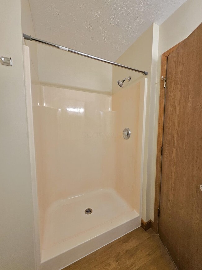 Building Photo - 101 Andrew Ct E