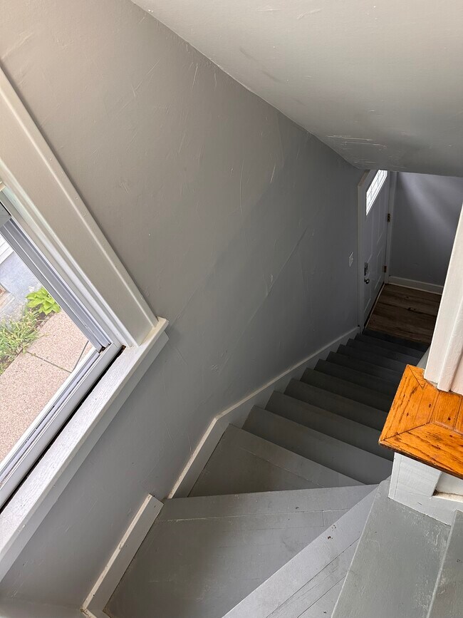 side entry - 24 Corinne St SW