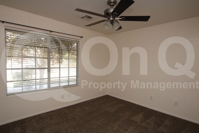 Building Photo - 4173 E Meadow Lark Way