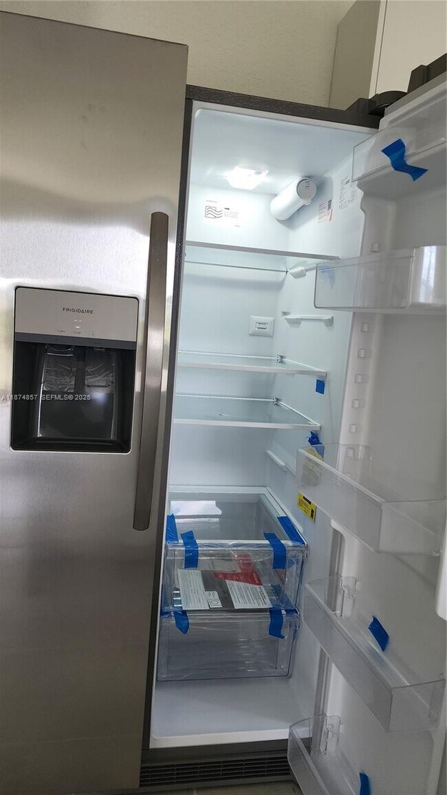 Building Photo - 2965 SE 23rd Ave