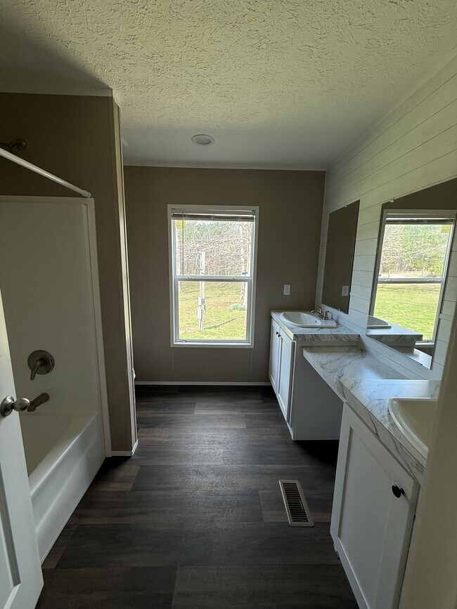 Building Photo - 150 Wen-Dell Ln