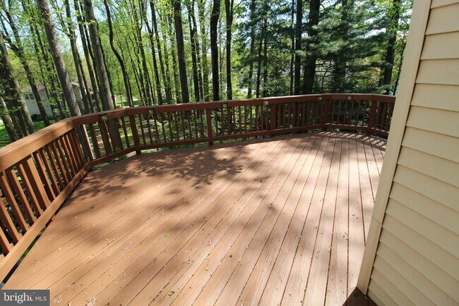 Building Photo - 6055 Meyers Landing Ct
