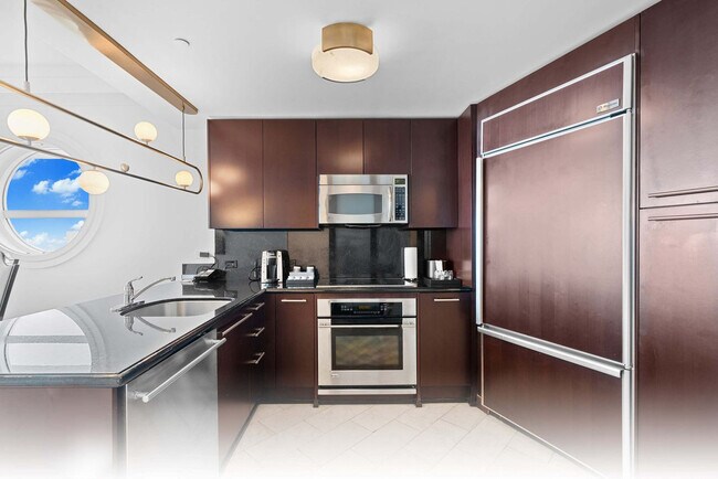 Building Photo - 4391 Collins Ave