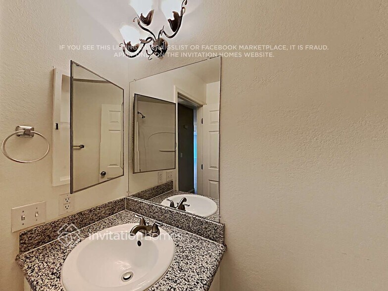 Building Photo - 31043 N Dry Creek Way