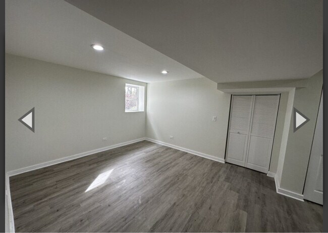 Building Photo - 219 N Waller Ave