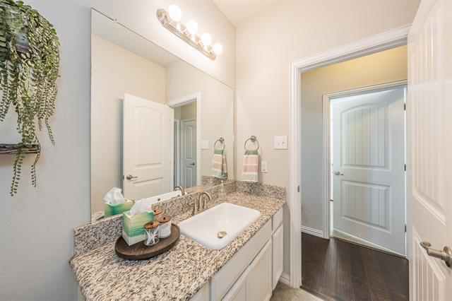 Building Photo - 2013 Rosebury Ln