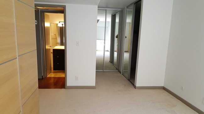 Primary Photo - 12111 Summertime Ln