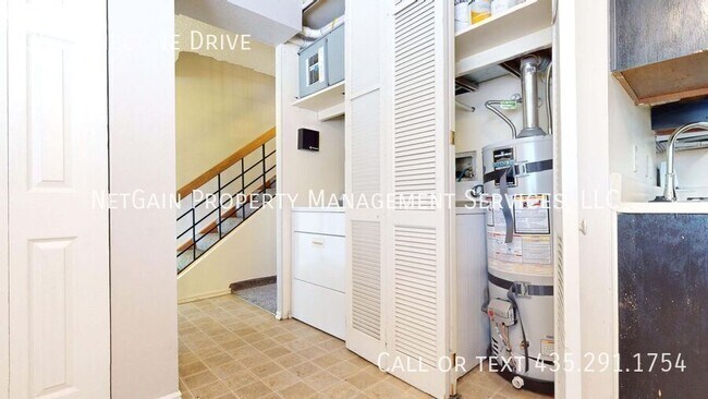 Building Photo - 357 Pinecone Dr