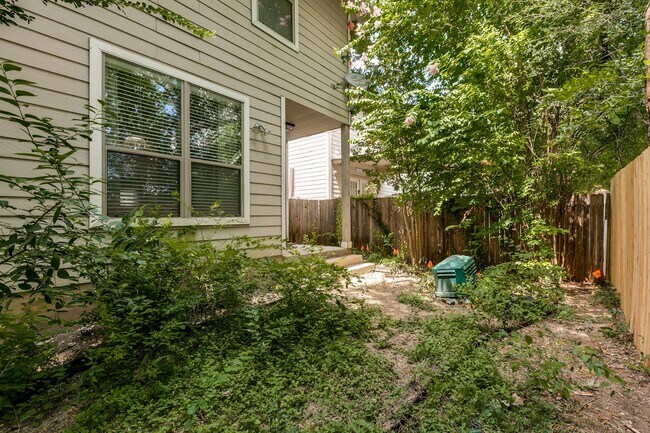 Building Photo - 6126 S Jolie Ct
