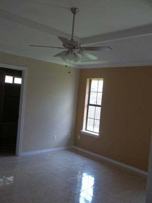 Building Photo - 3821 Oriole Ave
