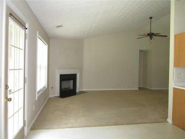 Building Photo - 3830 Guiness Way
