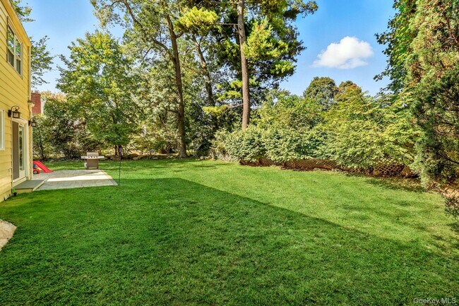 Building Photo - 110 Topland Rd