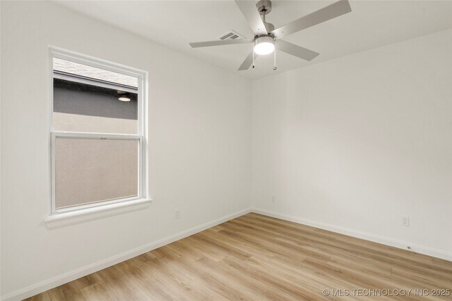 Building Photo - 107 N Atlanta St