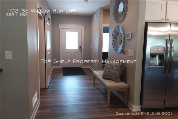 Building Photo - 2 bedroom, 2 bath Townhome