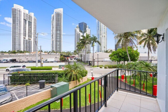 Building Photo - 18100 Atlantic Blvd