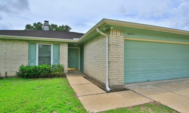 Building Photo - 18531 Lippizaner Dr