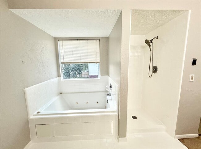 Building Photo - 4719 Orkney Dr