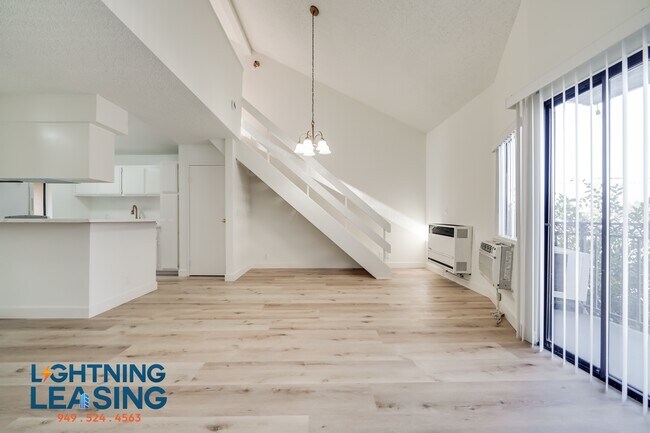 Building Photo - 6827 Whitsett Ave