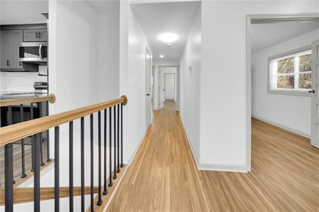 Building Photo - 3119 Piper Dr