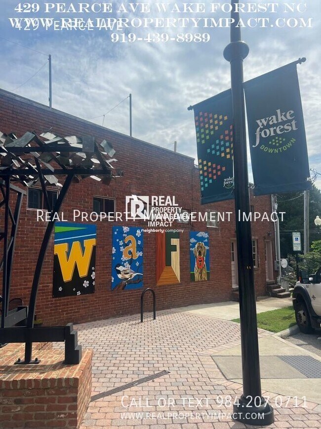 Building Photo - 429 Pearce Ave