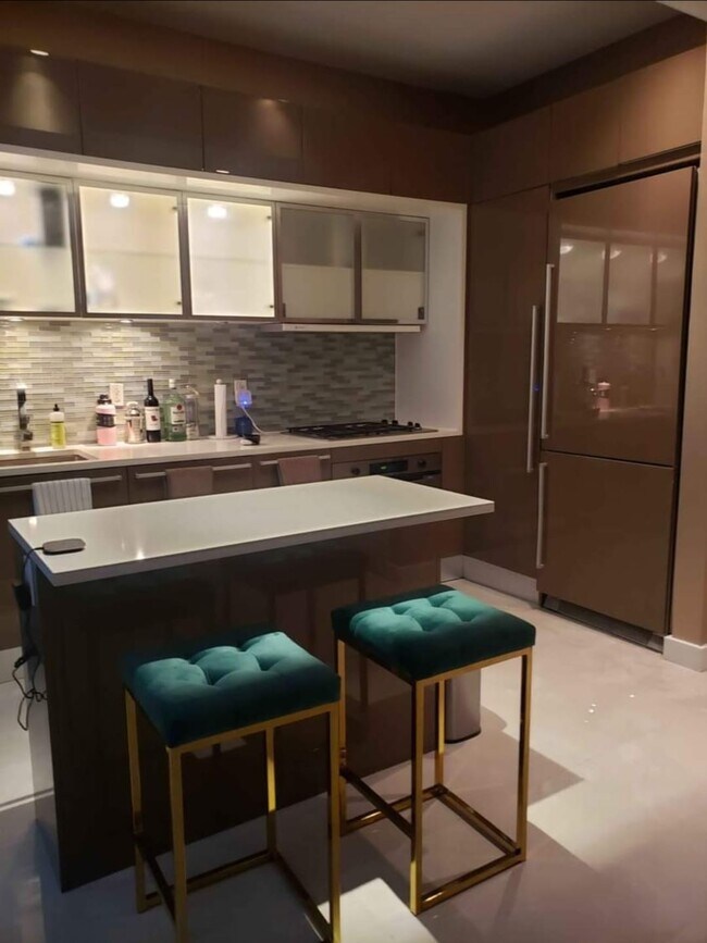 Building Photo - 75 Wall St