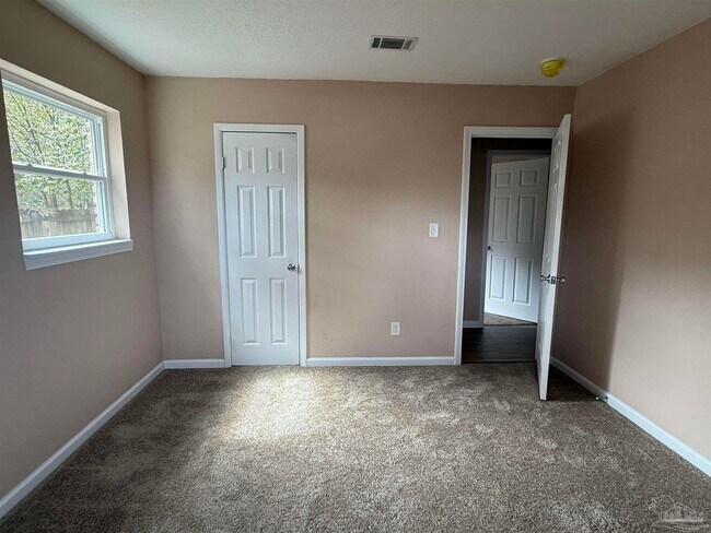 Building Photo - 7845 Le Jeune Dr