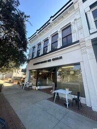 Building Photo - 801 Front St