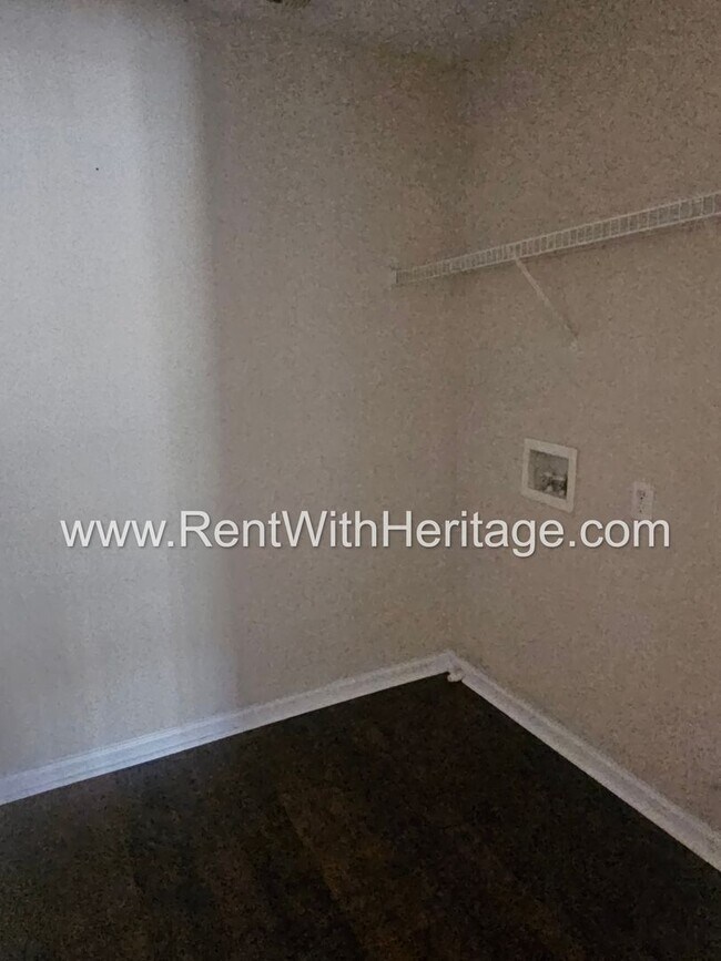 Building Photo - WOW!!...GORGEOUS!!..UPGRADES /AMAZING MASTER/ FENCED YD/ SWIM-TENNIS