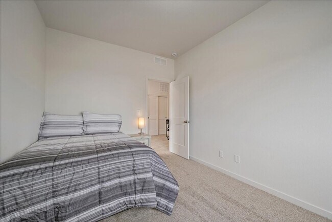Building Photo - 1756 Richard Martin Dr