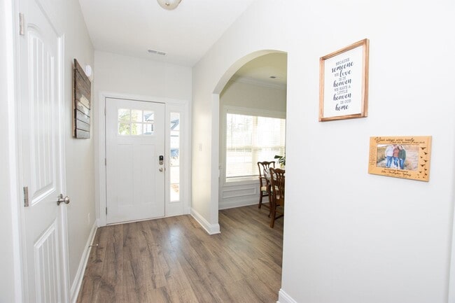 Building Photo - 516 Transom Wy