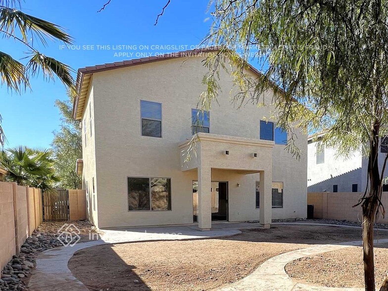 Building Photo - 44100 W Cypress Ln