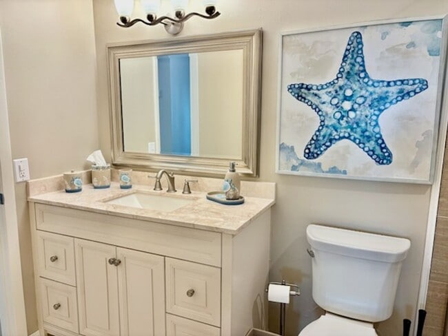 Building Photo - Marco Towers