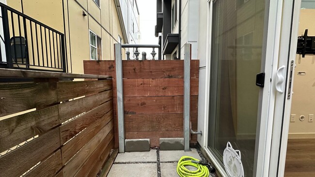 Building Photo - 1803 20th Ave