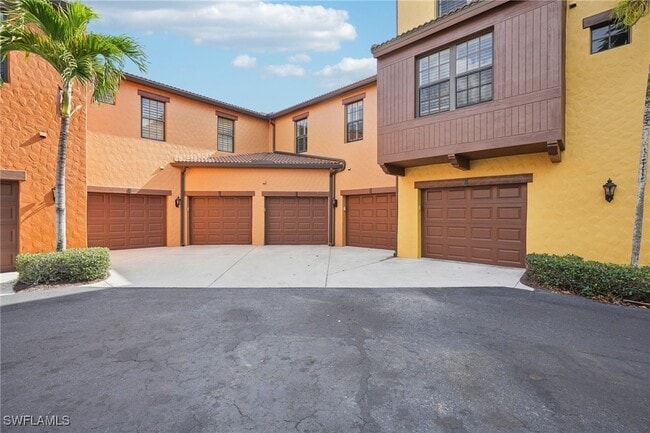 Building Photo - 9081 Albion Ln S