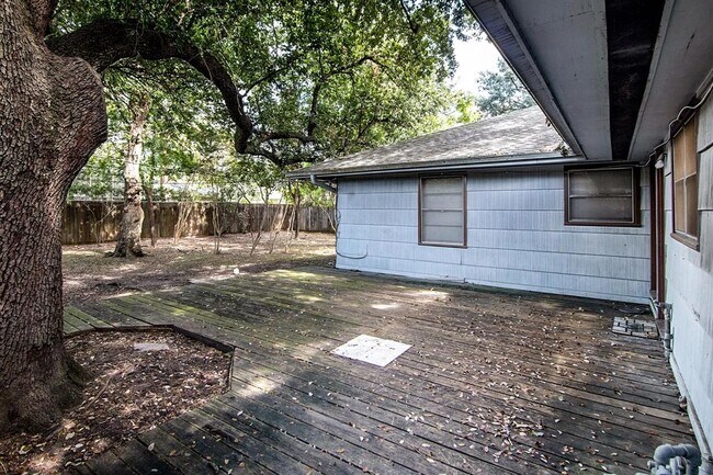 Building Photo - 5538 Pagewood Ln