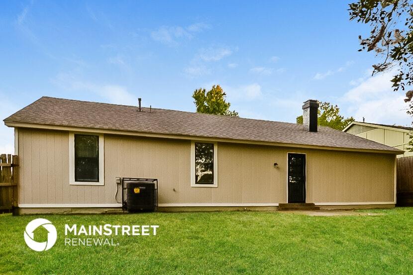 Building Photo - 5772 Jardin Pl