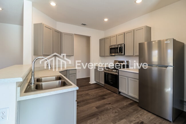 Building Photo - 31 Sourdough Crk Ln