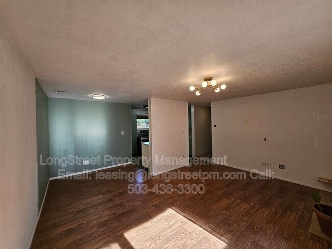 Building Photo - 622 SE 137th Ave