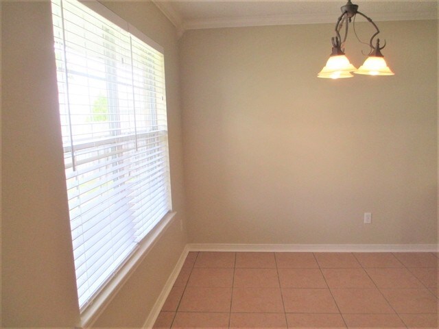 Building Photo - 3156 Peppertree Dr