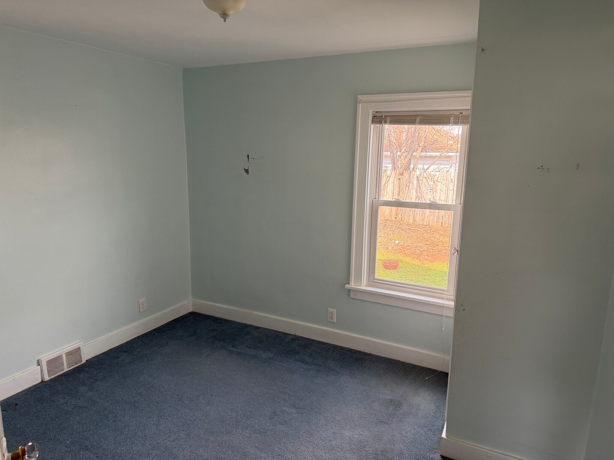 Building Photo - 263 Victoria Blvd