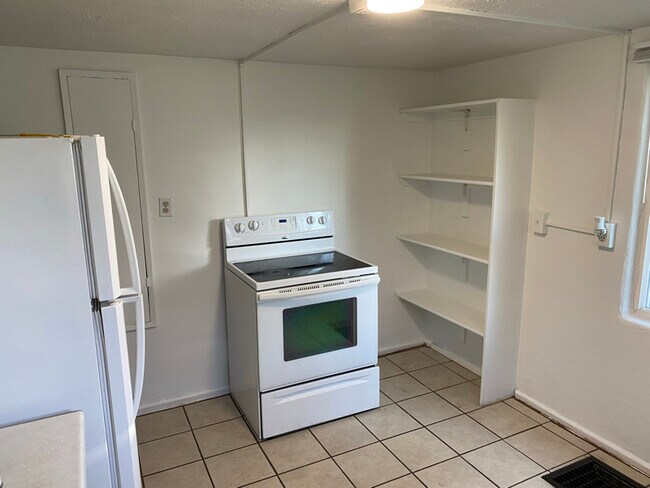 Building Photo - 436 N 600 E