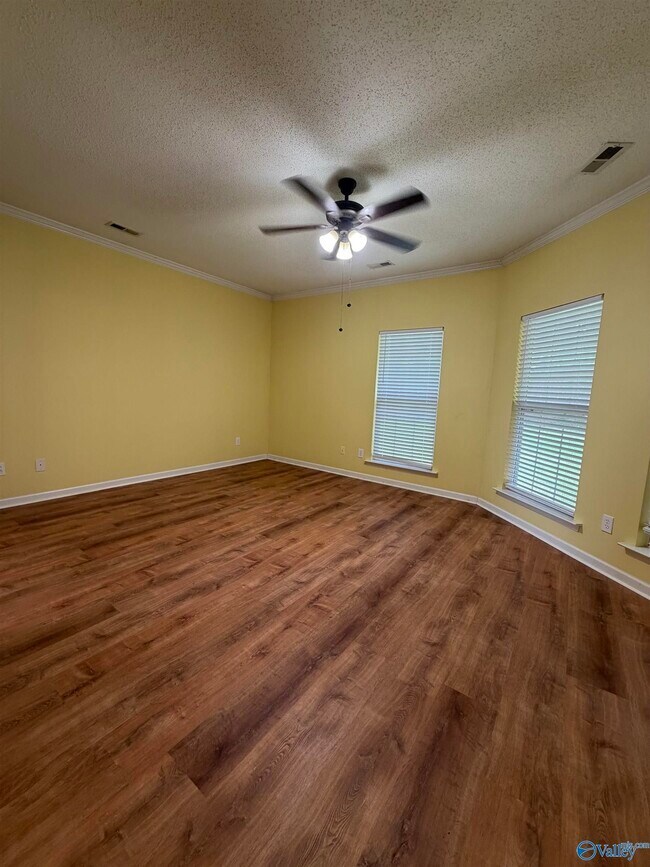 Building Photo - 216 Horseshoe Bend S